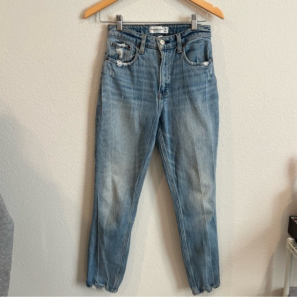 Abercrombie and Fitch curve love high rise mom jeans size 26 light distressing - Picture 4 of 14